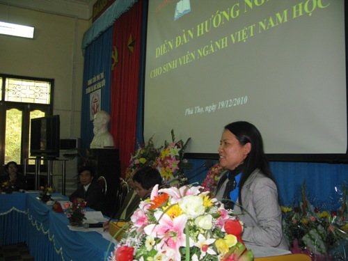 album Diễn đàn hướng nghiệp cho sinh viên ngành Việt Nam học