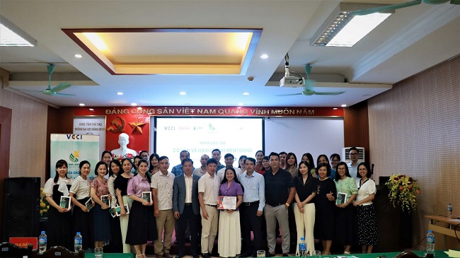 Be giang khoa dao tao ky nang co van va hanh trinh mentoring cho có van khoi nghiep doi moi sang tao khu vuc Trung du va mien nui phia Bac