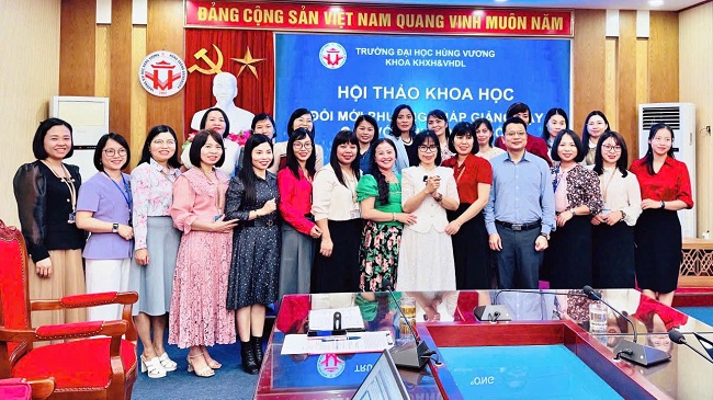 Hoi thao khoa hoc: “Doi moi phuong phap giang day gan voi chuyen doi so” Khoa Khoa hoc Xa hoi va Van hoa Du lich