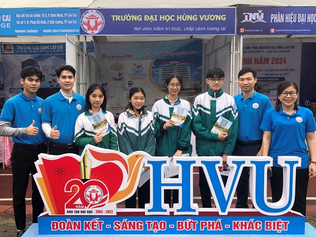 HVU dong hanh cung 2K6 tinh Lao Cai tai ngay hoi tu van huong nghiep, phan luong nam 2024