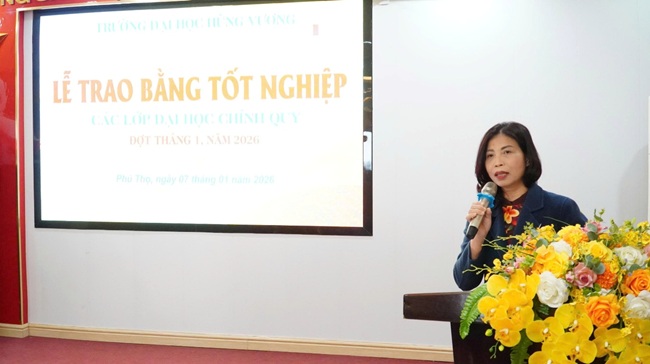 Le trao bang tot nghiep cac lop Dai hoc Chinh quy dot thang 01 nam 2026