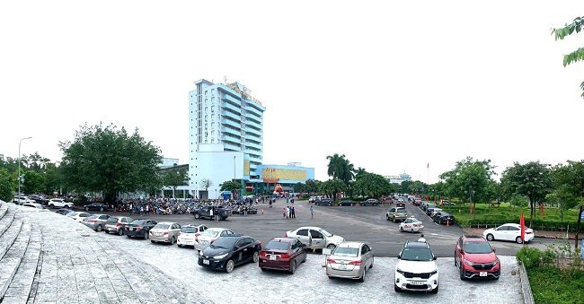 Ron rang khong khi nhap hoc cua tan sinh vien K22, nam 2024