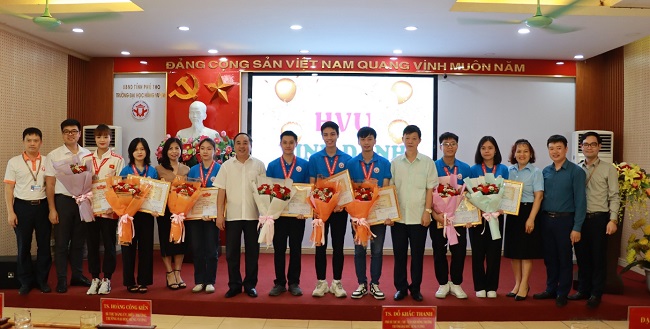 SINH VIEN HVU XUAT SAC GIANH NHIEU GIAI CAO TAI CAC KY THI CAP QUOC GIA NAM 2024 