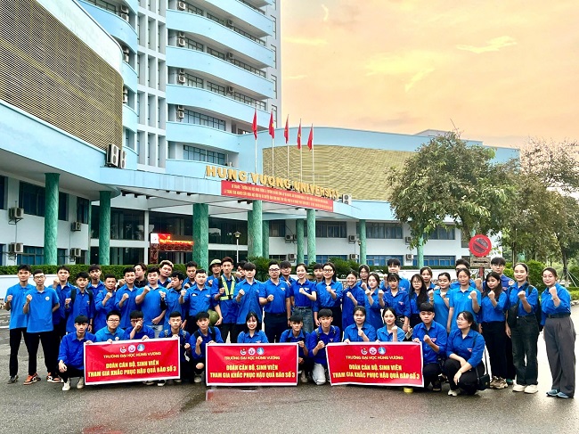 Sinh vien xung kich, tinh nguyen HVU tham gia khac phuc hau qua bao so 3 
