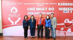 Soi noi “Ngay Chu nhat do 2024 - Hien mau cuu nguoi, Sinh menh ban va toi” tai Truong Dai hoc Hung Vuong (Chuong trinh hien duoc 1312/800 don vi mau, dat va vuot chi tieu 164%)