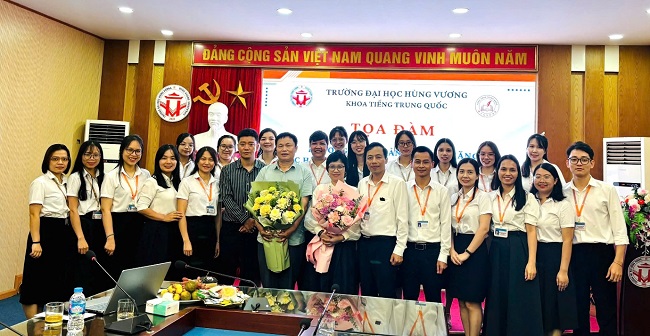 Toa dam khoa hoc: “Phuong phap giang day ky nang thuc hanh tieng Trung Quoc giai doan co so”