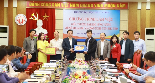 Truong Dai hoc Hung Vuong lam viec voi So Khoa hoc va Cong nghe tinh Phu Tho