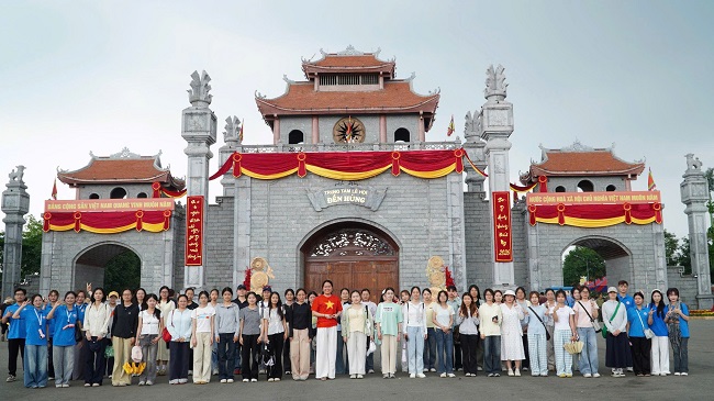 Truong Dai hoc Hung Vuong to chuc chuong trinh hoc tap, trai nghiem van hoa cho sinh vien quoc te