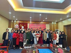 Gap mat, chia tay dong chi Tran Thi Kim Hue - Phu trach Tram Y te nghi che do huu tri