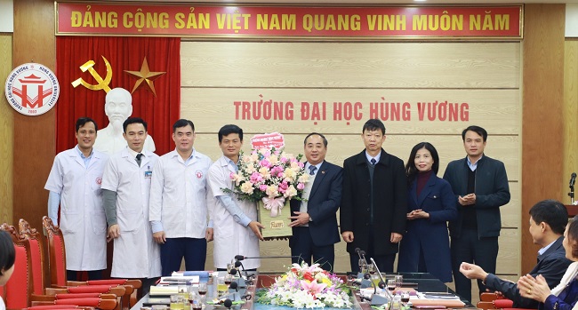 Gap mat chuc mung 70 nam Ngay Thay thuoc Viet Nam (27/2/1955 - 27/2/2025)
