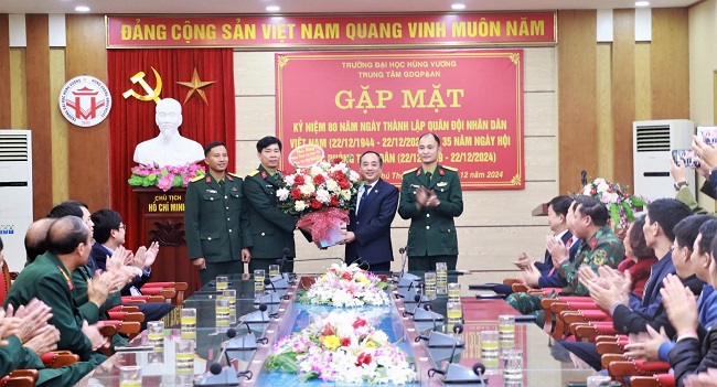 Gap mat ky niem 80 nam ngay thanh lap Quan doi Nhan dan Viet Nam (22/12/1944-22/12/2024) va ky niem 35 nam ngay hoi Quoc phong toan dan (22/12/1989-22/12/2024)