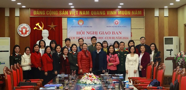 Hoi nghi Giao ban cum thi dua khuyen hoc (cum III) nam 2024
