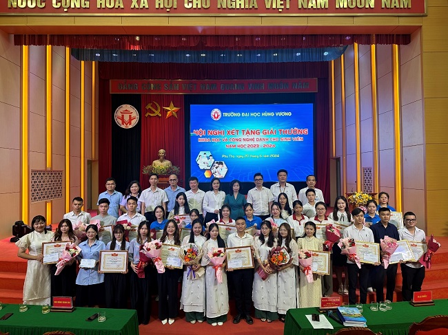 Hoi nghi xet tang giai thuong KHCN danh cho sinh vien nam hoc 2023-2024