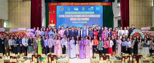 Hoi thao khoa hoc quoc te: “Cong tac xa hoi phat trien con nguoi tich cuc: Ly thuyet va Thuc tien”