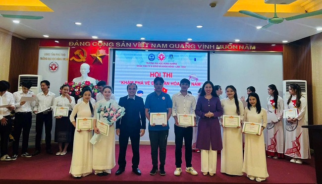 Hoi thi “Kham pha ve dep van hoa Viet Nam” cua sinh vien Lao HVU
