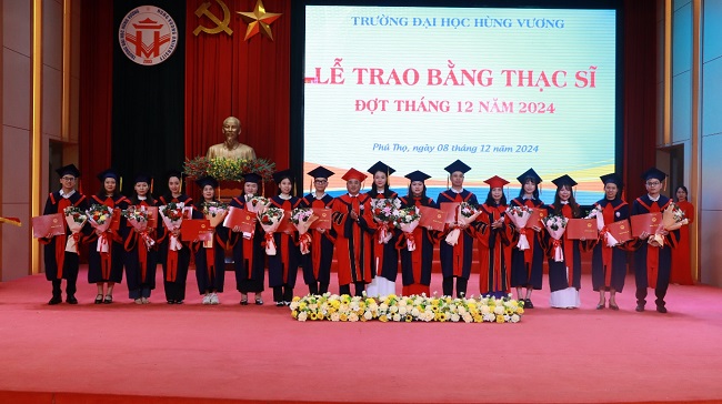 Le Trao bang Thac si (dot thang 12/2024) thanh cong tot dep