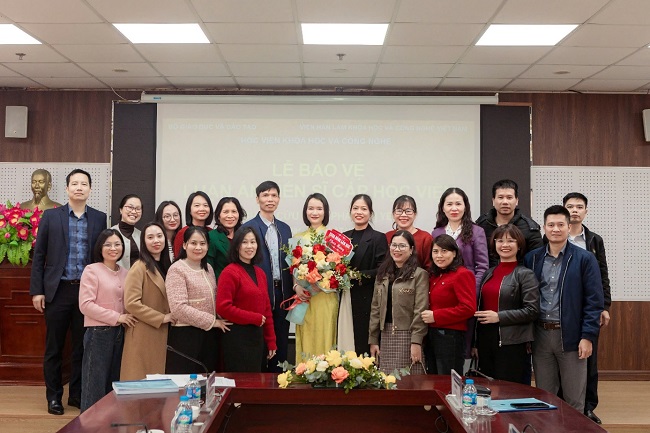 NCS Phan Thi Yen bao ve thanh cong luan an Tien si tai Vien Han lam Khoa hoc va Cong nghe Viet Nam
