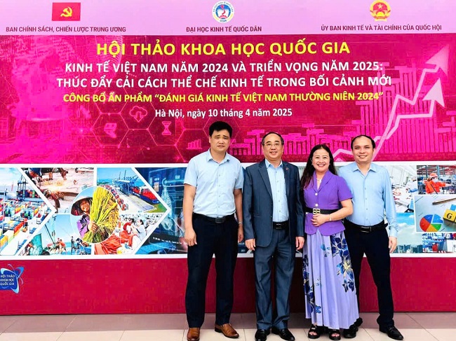 Truong Dai hoc Hung Vuong tham gia Hoi thao khoa hoc quoc gia: Kinh te Viet Nam nam 2024 va trien vong nam 2025