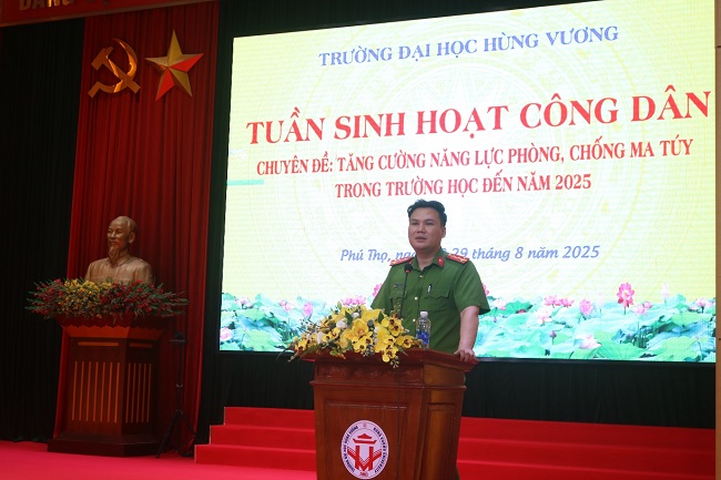 Truong Dai hoc Hung Vuong to chuc “Tuan sinh hoat cong dan - sinh vien” nam hoc 2025 - 2026