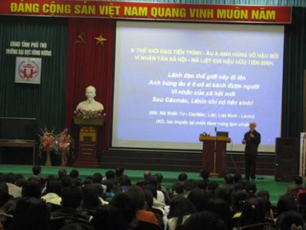 Noi chuyen chu de “Van hoa Ho Chi Minh trong giao duc”