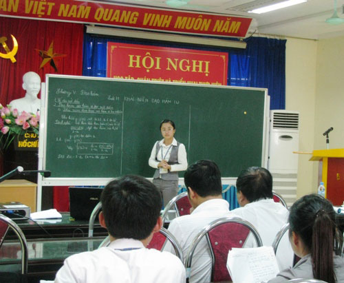 So duyet cac noi dung Nghiep vu su pham tham gia Giao luu Trung Bac