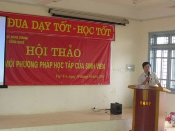 Hoi thao Doi moi phuong phap – nang cao hieu qua hoc tap cua sinh vien Khoa Toan – Cong nghe nam hoc 2011 – 2012