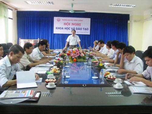 Hoi nghi khoa hoc va dao tao nam hoc 2011 – 2012