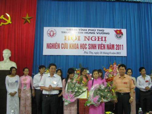 Hoi nghi Nghien cuu khoa hoc sinh vien nam 2011