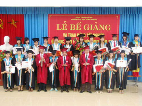 Le Be giang va phat bang tot nghiep Dai hoc, Cao dang he chinh quy nam 2012