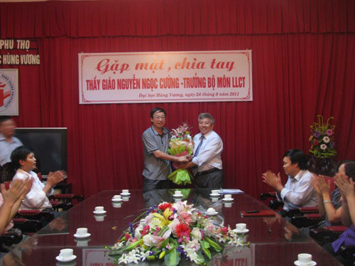 Gap mat, chia tay Thay giao Nguyen Ngoc Cuong – Truong Bo mon Ly Luan Chinh tri