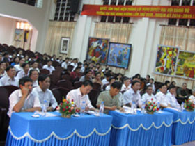 Hoi nghi Dai bieu ‘Dien hinh tien tien cap truong lan thu nhat”