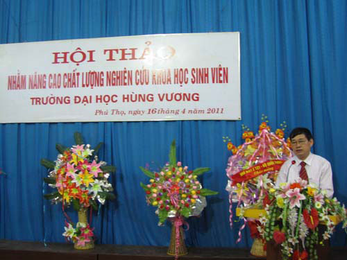 Hoi thao “Nhung giai phap nham nang cao chat luong nghien cuu khoa hoc sinh vien Truong Dai Hoc Hung Vuong”