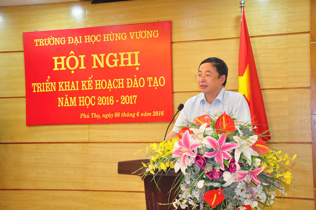 Truong Dai hoc Hung Vuong to chuc hoi nghi trien khai ke hoach dao tao nam hoc 2016 – 2017