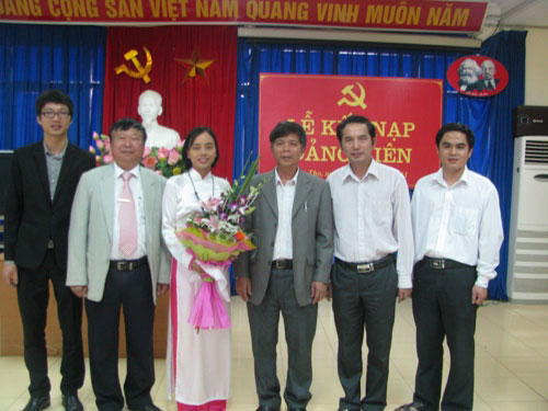 Dang bo Truong Dai hoc Hung Vuong lam tot cong tac phat trien Dang