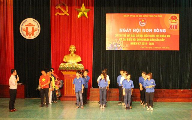  Truong Dai hoc Hung Vuong phoi hop voi tinh doan Phu Tho to chuc chuong trinh “Ngay hoi non song – cu tri tre voi bau cu Quoc hoi khoa XIV va dai bieu HDND cac cap, nhiem ky 2016 - 2021”