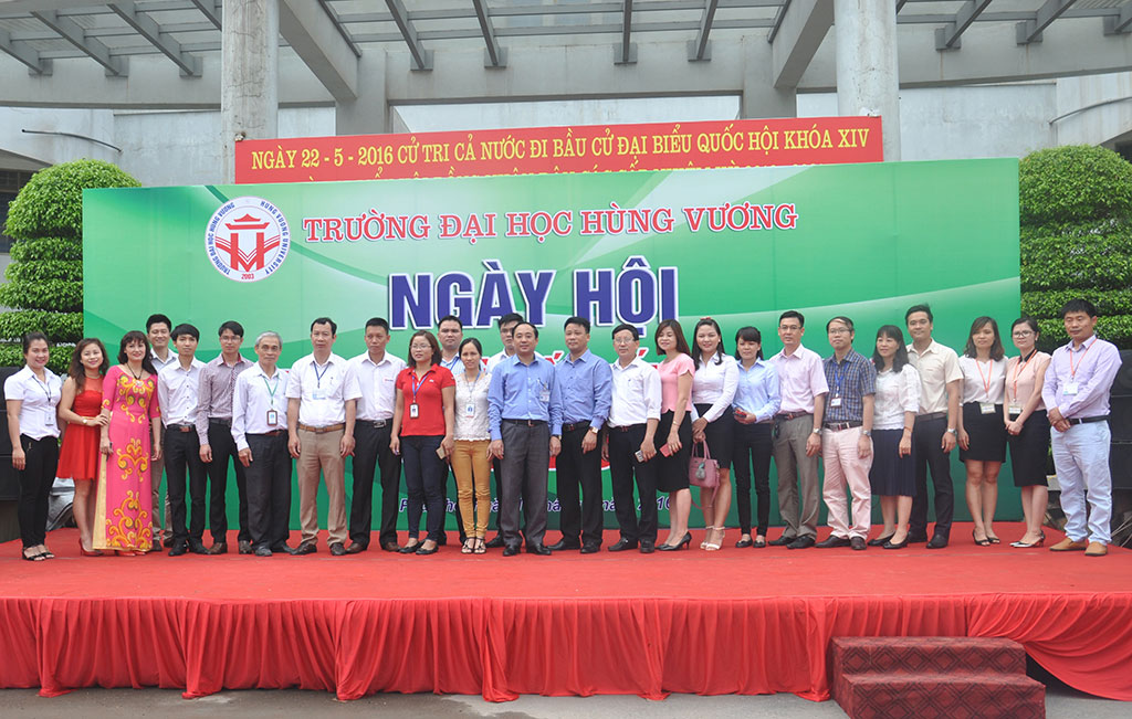 Truong Dai hoc Hung Vuong to chuc “Ngay hoi tu van viec lam va ket noi doanh nghiep 2016”