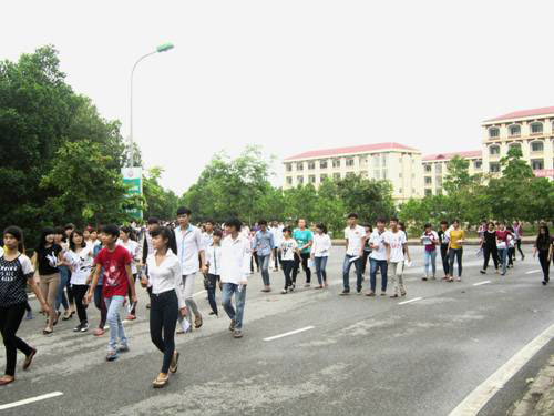Ky thi tuyen sinh Dai hoc chinh quy nam 2014 cua Truong Dai hoc Hung Vuong dien ra an toan, nghiem tuc, dung quy che
