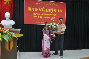 Them Tien si Ha Thi Lich, thang 6/2013 Truong Dai hoc Hung Vuong them 3 tan Tien si