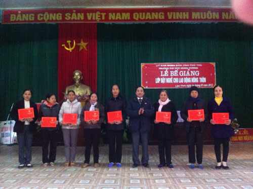 Be giang cac lop day nghe cho lao dong nong thon
