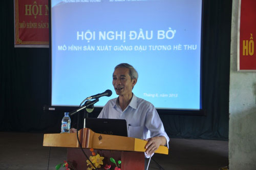 Hoi nghi dau bo mo hinh san xuat giong dau tuong vu he thu nam 2013 tai tinh Tuyen Quang