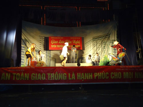 Giao luu van nghe tuyen truyen an toan giao thong