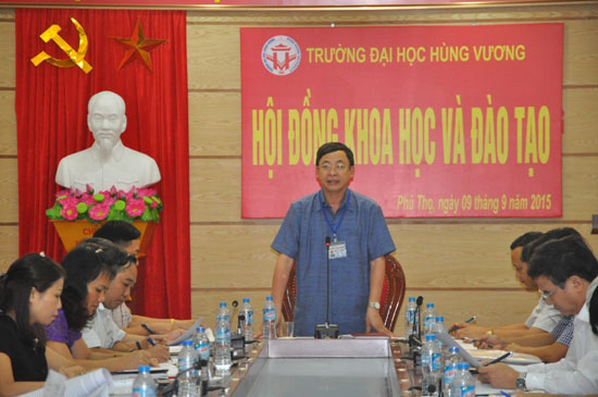 Truong Dai hoc Hung Vuong to chuc hop Hoi dong Khoa hoc va Dao tao