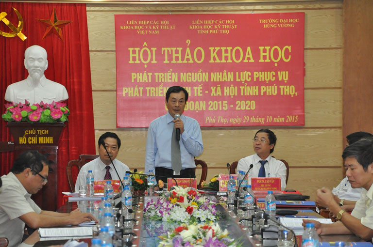 Truong Dai hoc Hung Vuong phoi hop to chuc Hoi thao khoa hoc “Phat trien nguon nhan luc phuc vu phat trien kinh te - xa hoi tinh Phu Tho, giai doan 2015 – 2020”