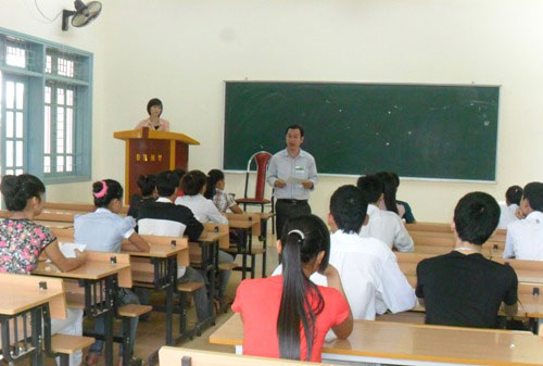 Tin vui cho cac thi sinh co diem thi Dai hoc, Cao dang thap hon diem san 1 diem