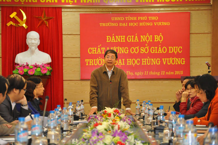 Truong Dai hoc Hung Vuong to chuc danh gia noi bo nam 2015