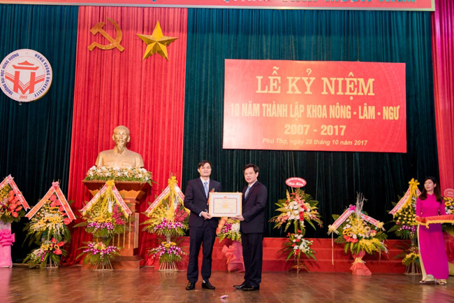 Khoa Nong Lam Ngu, Truong Dai hoc Hung Vuong to chuc Le ky niem 10 nam ngay thanh lap Khoa (10/2007 - 10/2017)
