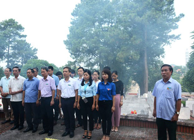 Truong DH Hung Vuong to chuc nhieu hoat dong ki niem 71 nam Ngay Thuong binh - Liet si (27/7/1947 – 27/7/2018)