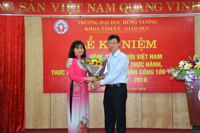 Truong DH Hung Vuong to chuc ky niem ngay Cong tac Xa hoi Viet Nam va bao cao ket qua thuc hanh, thuc tap cua sinh vien nganh Cong tac Xa hoi, nam hoc 2017-2018