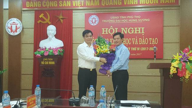 Truong Dai hoc Hung Vuong to chuc hoi nghi Hoi dong Khoa hoc va Dao tao phien hop thu nhat, nhiem ky thu IV (2017- 2022)