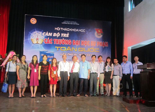 Dai hoc Hung Vuong tham gia Hoi thao khoa hoc “Can bo tre cac truong dai hoc su pham toan quoc” nam 2013